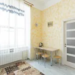 подобово вулиця данилишина біля краківського ринку місто *