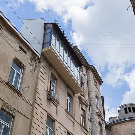 подобово вулиця данилишина біля краківського ринку місто Lviv