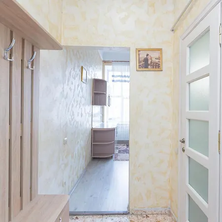 подобово вулиця данилишина біля краківського ринку місто Lviv