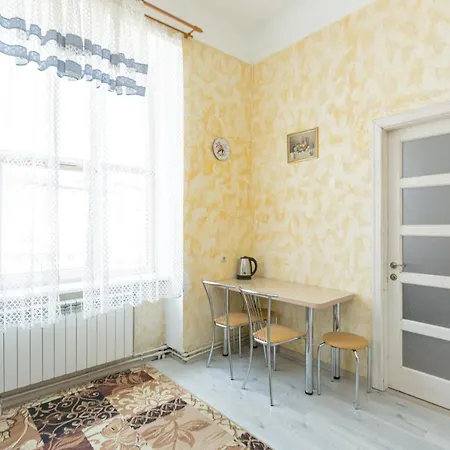 подобово вулиця данилишина біля краківського ринку місто *