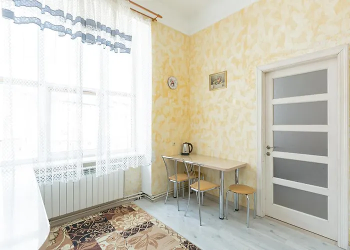 подобово вулиця данилишина біля краківського ринку місто *